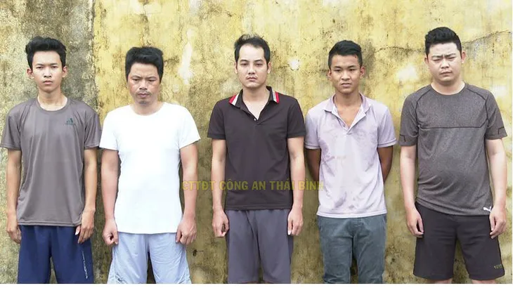Triệt phá đường dây làm giả con dấu, tài liệu quy mô lớn - Ảnh 1. Triệt phá đường dây làm giả con dấu, tài liệu quy mô lớn - Ảnh 1.