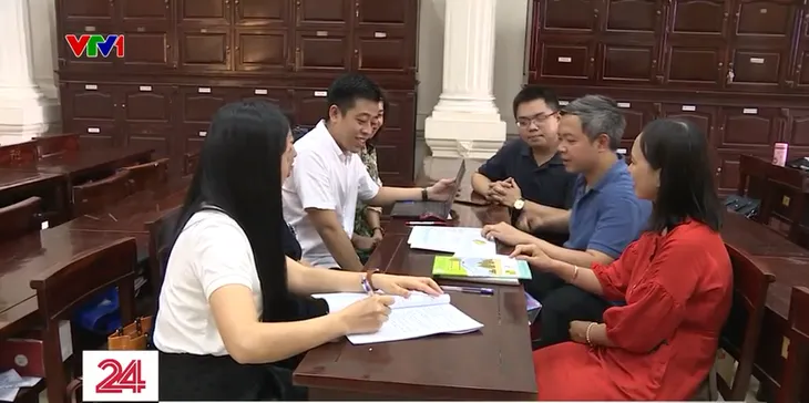 Đảm bảo chất lượng tập huấn giáo viên dạy sách giáo khoa lớp 4, 8, 11 - Ảnh 2. Đảm bảo chất lượng tập huấn giáo viên dạy sách giáo khoa lớp 4, 8, 11 - Ảnh 2.