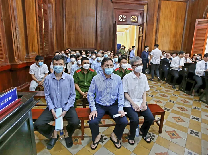 Cựu lãnh đạo Tổng Công ty Công nghiệp Sài Gòn hầu tòa do gây thất thoát 22 tỷ đồng - Ảnh 2. Cựu lãnh đạo Tổng Công ty Công nghiệp Sài Gòn hầu tòa do gây thất thoát 22 tỷ đồng - Ảnh 2.