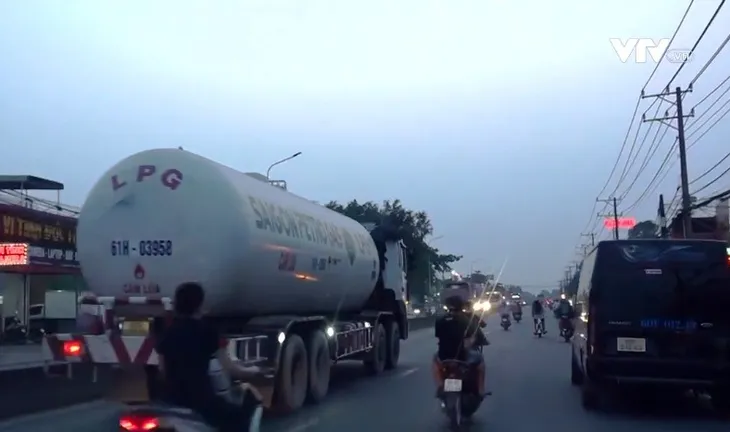 1/3 lượng gas trên thị trường là giả - Ảnh 5. 1/3 lượng gas trên thị trường là giả - Ảnh 5.