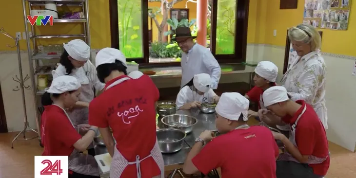 Ngôi nhà hạnh phúc của người khuyết tật tại TP Huế - Ảnh 2. Ngôi nhà hạnh phúc của người khuyết tật tại TP Huế - Ảnh 2.