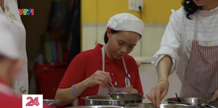 Ngôi nhà hạnh phúc của người khuyết tật tại TP Huế - Ảnh 4. Ngôi nhà hạnh phúc của người khuyết tật tại TP Huế - Ảnh 4.