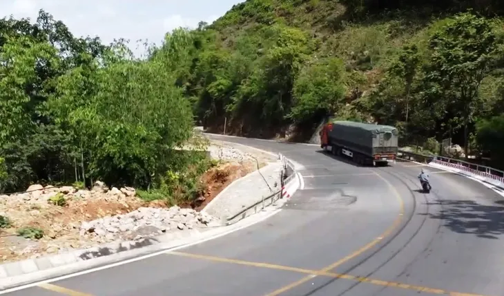 Xóa điểm đen giao thông trên Quốc lộ 6 đi Tây Bắc - Ảnh 1.