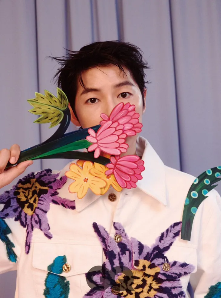 Hình ảnh mới của Song Joong Ki vấp phải phản ứng trái chiều - Ảnh 3. Hình ảnh mới của Song Joong Ki vấp phải phản ứng trái chiều - Ảnh 3.