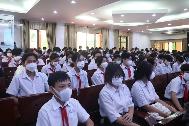 Tháng Hành động Vì trẻ em 2023: Chung tay giảm thiểu tổn hại cho trẻ - Ảnh 1. Tháng Hành động Vì trẻ em 2023: Chung tay giảm thiểu tổn hại cho trẻ - Ảnh 1.