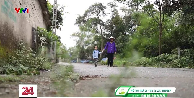 Cặp lá yêu thương: 3 bà cháu nương tựa nhau - Ảnh 3. Cặp lá yêu thương: 3 bà cháu nương tựa nhau - Ảnh 3.