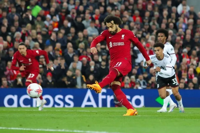 Manchester City và Liverpool cùng giành chiến thắng - Ảnh 2. Manchester City và Liverpool cùng giành chiến thắng - Ảnh 2.