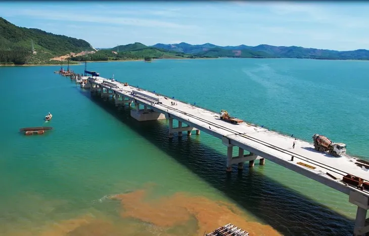 Kỳ vọng đột phá từ siêu dự án cao tốc Bắc - Nam - Ảnh 2. Kỳ vọng đột phá từ siêu dự án cao tốc Bắc - Nam - Ảnh 2.