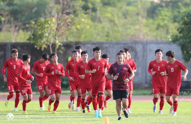 ĐT U22 Việt Nam trở lại sân tập, tích cực chuẩn bị cho trận đấu với U22 Malaysia - Ảnh 1. ĐT U22 Việt Nam trở lại sân tập, tích cực chuẩn bị cho trận đấu với U22 Malaysia - Ảnh 1.