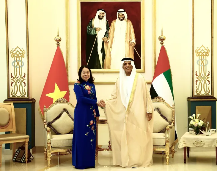 Phó Chủ tịch nước hội kiến Tiểu vương Ras Al Khaimah Sheikh Saud bin Saqr al Qasimi - Ảnh 1. Phó Chủ tịch nước hội kiến Tiểu vương Ras Al Khaimah Sheikh Saud bin Saqr al Qasimi - Ảnh 1.