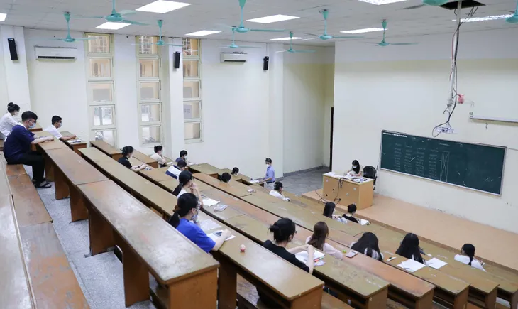 Gần 4.700 thí sinh thi đánh giá năng lực trường ĐH Sư phạm Hà Nội - Ảnh 6. Gần 4.700 thí sinh thi đánh giá năng lực trường ĐH Sư phạm Hà Nội - Ảnh 6.