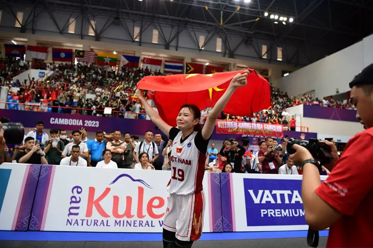 Bóng rổ Việt Nam giành tấm HCV lịch sử tại SEA Games - Ảnh 8. Bóng rổ Việt Nam giành tấm HCV lịch sử tại SEA Games - Ảnh 8.