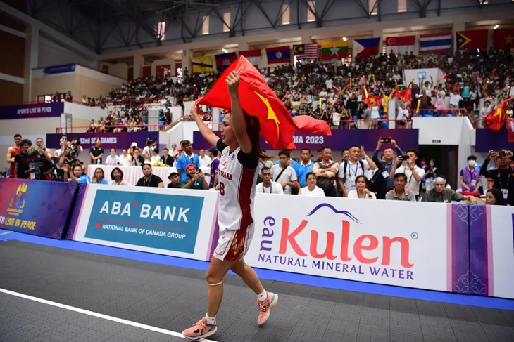 Bóng rổ Việt Nam giành tấm HCV lịch sử tại SEA Games - Ảnh 10. Bóng rổ Việt Nam giành tấm HCV lịch sử tại SEA Games - Ảnh 10.