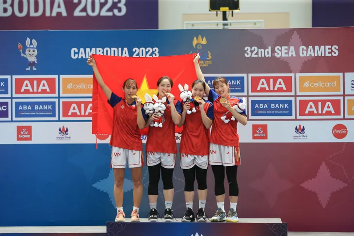 Bóng rổ Việt Nam giành tấm HCV lịch sử tại SEA Games - Ảnh 11. Bóng rổ Việt Nam giành tấm HCV lịch sử tại SEA Games - Ảnh 11.