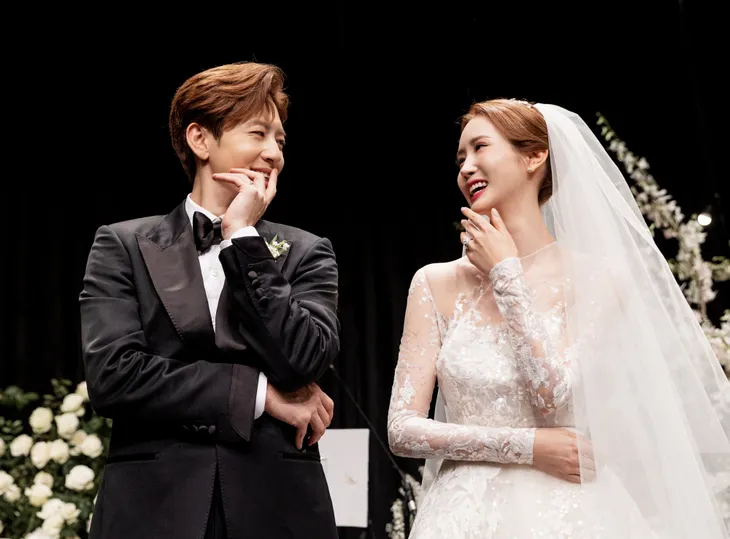Se7en và Lee Da Hae tung ảnh cưới đẹp như cổ tích - Ảnh 4. Se7en và Lee Da Hae tung ảnh cưới đẹp như cổ tích - Ảnh 4.