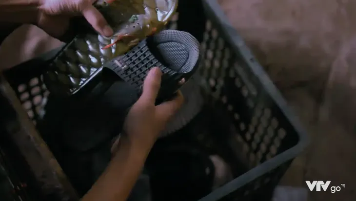 Cuộc đời vẫn đẹp sao - Tập 16: Bát báo đời dùng kế bẩn bám trụ thành phố ám Luyến - Ảnh 24. Cuộc đời vẫn đẹp sao - Tập 16: Bát báo đời dùng kế bẩn bám trụ thành phố ám Luyến - Ảnh 24.