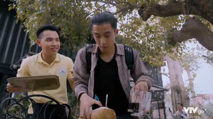 Cuộc đời vẫn đẹp sao - Tập 16: Bát báo đời dùng kế bẩn bám trụ thành phố ám Luyến - Ảnh 49. Cuộc đời vẫn đẹp sao - Tập 16: Bát báo đời dùng kế bẩn bám trụ thành phố ám Luyến - Ảnh 49.
