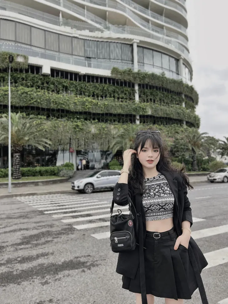 Bạn gái Thạch Cuộc đời vẫn đẹp sao khi năng động, lúc gợi cảm - Ảnh 15. Bạn gái Thạch Cuộc đời vẫn đẹp sao khi năng động, lúc gợi cảm - Ảnh 15.