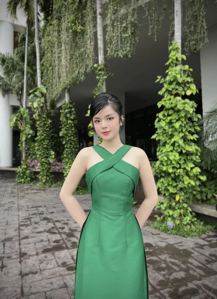 Bạn gái Thạch Cuộc đời vẫn đẹp sao khi năng động, lúc gợi cảm - Ảnh 18. Bạn gái Thạch Cuộc đời vẫn đẹp sao khi năng động, lúc gợi cảm - Ảnh 18.