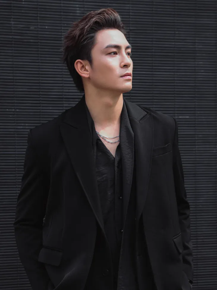 Diện mạo nam chính hot boy mới toanh gia nhập vũ trụ phim VFC - Ảnh 10. Diện mạo nam chính hot boy mới toanh gia nhập vũ trụ phim VFC - Ảnh 10.