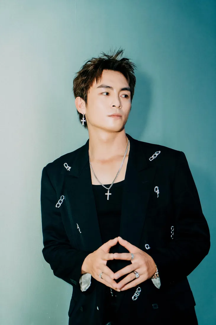 Diện mạo nam chính hot boy mới toanh gia nhập vũ trụ phim VFC - Ảnh 11. Diện mạo nam chính hot boy mới toanh gia nhập vũ trụ phim VFC - Ảnh 11.