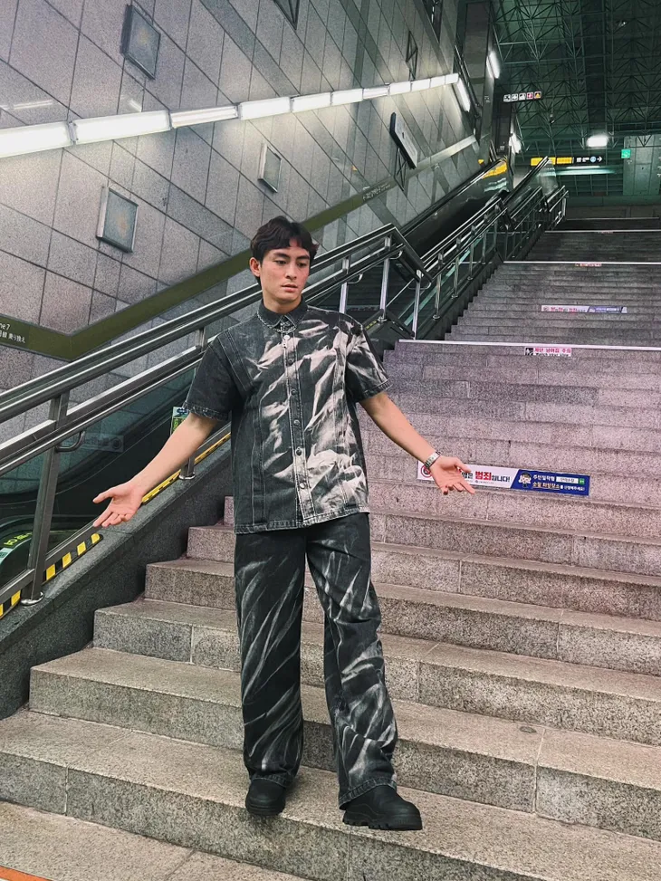 Diện mạo nam chính hot boy mới toanh gia nhập vũ trụ phim VFC - Ảnh 4. Diện mạo nam chính hot boy mới toanh gia nhập vũ trụ phim VFC - Ảnh 4.