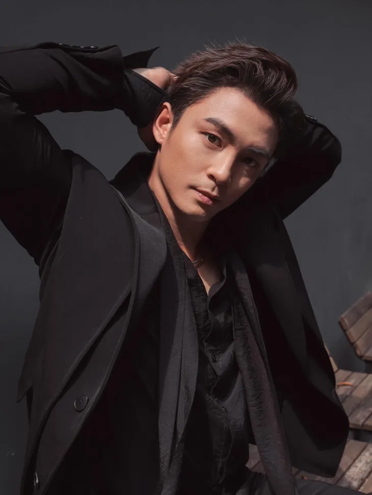 Diện mạo nam chính hot boy mới toanh gia nhập vũ trụ phim VFC - Ảnh 7. Diện mạo nam chính hot boy mới toanh gia nhập vũ trụ phim VFC - Ảnh 7.