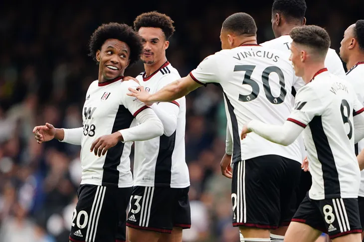 Southampton đặt một chân xuống giải hạng Nhất - Ảnh 3. Southampton đặt một chân xuống giải hạng Nhất - Ảnh 3.
