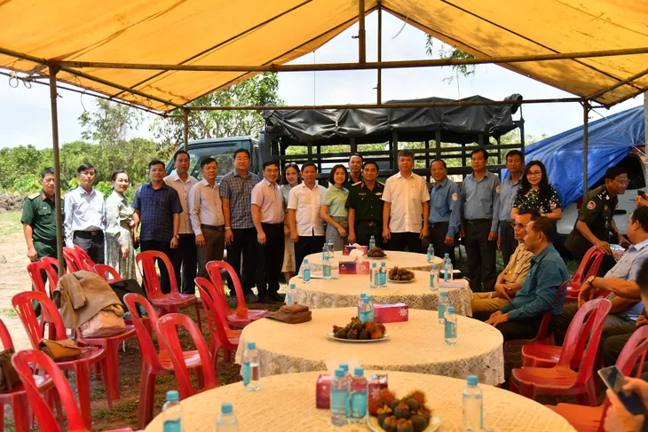Đội K92 Kiên Giang tìm kiếm, cất bốc 24 hài cốt liệt sĩ tại Campuchia - Ảnh 1. Đội K92 Kiên Giang tìm kiếm, cất bốc 24 hài cốt liệt sĩ tại Campuchia - Ảnh 1.