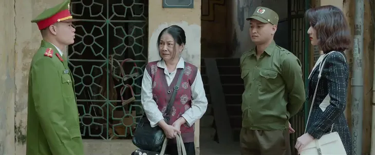 Nơi giấc mơ tìm về - Tập 9: Nữ thư ký say bí tỉ được sếp trẻ đưa về khách sạn, còn mua cho váy mới - Ảnh 20. Nơi giấc mơ tìm về - Tập 9: Nữ thư ký say bí tỉ được sếp trẻ đưa về khách sạn, còn mua cho váy mới - Ảnh 20.