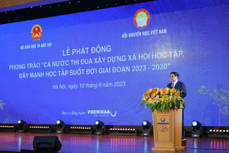Các quốc gia phát triển đều bắt đầu từ giáo dục, còn sống còn phải học tập - Ảnh 2.