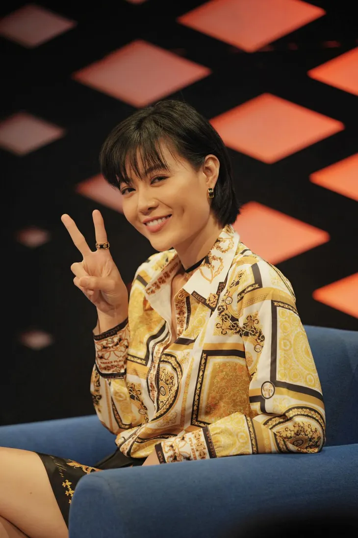 Luyến - Thanh Hương hát nhảy cực sung Người hãy quên em đi rồi lại về bốc vác - Ảnh 4. Luyến - Thanh Hương hát nhảy cực sung Người hãy quên em đi rồi lại về bốc vác - Ảnh 4.