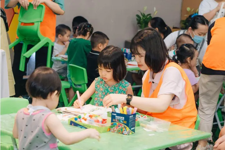 Hệ thống Mẹ bầu và Em bé An Ú tổ chức ngày hội Cùng An Ú vui Tết thiếu nhi - Ảnh 2. Hệ thống Mẹ bầu và Em bé An Ú tổ chức ngày hội Cùng An Ú vui Tết thiếu nhi - Ảnh 2.