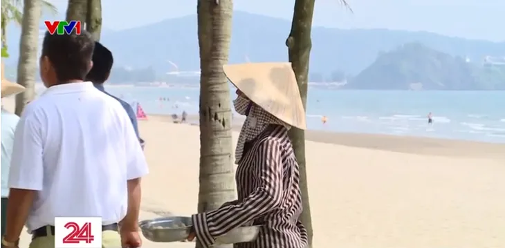 Du lịch biển và nỗ lực vượt tâm lý một mùa - Ảnh 3. Du lịch biển và nỗ lực vượt tâm lý một mùa - Ảnh 3.