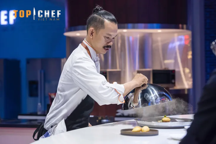 Top Chef Việt Nam - Tập 1: 3 món ăn đường phố được Giám khảo 1 sao Michelin chọn - Ảnh 5. Top Chef Việt Nam - Tập 1: 3 món ăn đường phố được Giám khảo 1 sao Michelin chọn - Ảnh 5.