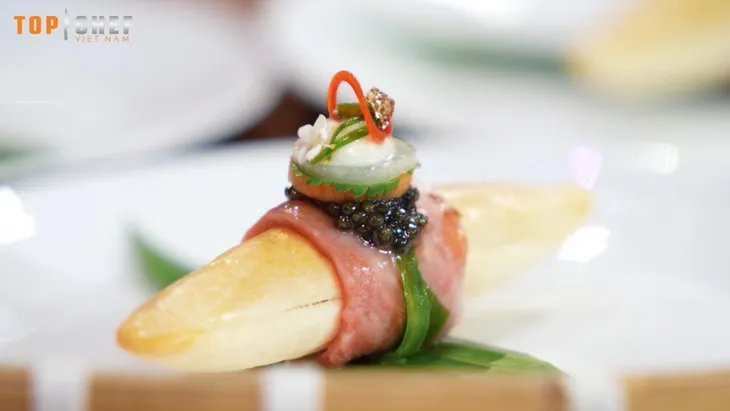Top Chef Việt Nam - Tập 1: 3 món ăn đường phố được Giám khảo 1 sao Michelin chọn - Ảnh 3. Top Chef Việt Nam - Tập 1: 3 món ăn đường phố được Giám khảo 1 sao Michelin chọn - Ảnh 3.