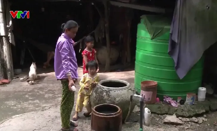 Có nhà máy nước sạch nhưng vẫn phải dùng nước ô nhiễm - Ảnh 2. Có nhà máy nước sạch nhưng vẫn phải dùng nước ô nhiễm - Ảnh 2.