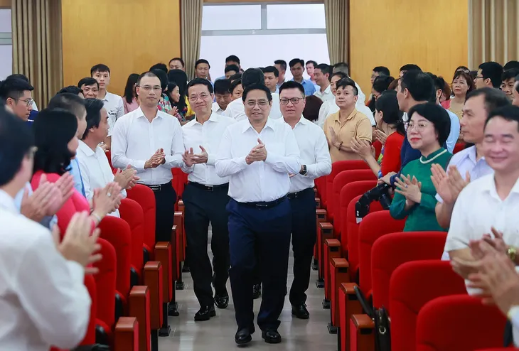 Xây dựng nền báo chí, truyền thông chuyên nghiệp, nhân văn, hiện đại - Ảnh 1. Xây dựng nền báo chí, truyền thông chuyên nghiệp, nhân văn, hiện đại - Ảnh 1.