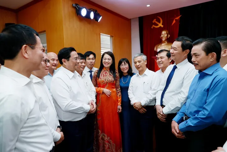 Xây dựng nền báo chí, truyền thông chuyên nghiệp, nhân văn, hiện đại - Ảnh 2. Xây dựng nền báo chí, truyền thông chuyên nghiệp, nhân văn, hiện đại - Ảnh 2.