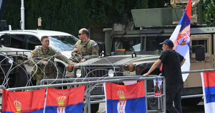 EU sẵn sàng trừng phạt Kosovo - Ảnh 1. EU sẵn sàng trừng phạt Kosovo - Ảnh 1.
