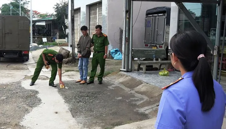 10 ngày cướp 3 tiệm vàng - Ảnh 2. 10 ngày cướp 3 tiệm vàng - Ảnh 2.