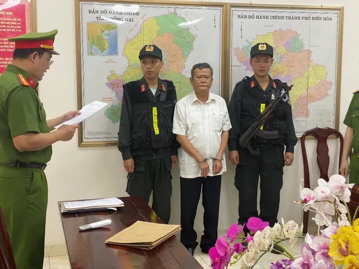 Đồng Nai: Bắt 2 nguyên cán bộ quản lý đô thị huyện Trảng Bom - Ảnh 1. Đồng Nai: Bắt 2 nguyên cán bộ quản lý đô thị huyện Trảng Bom - Ảnh 1.