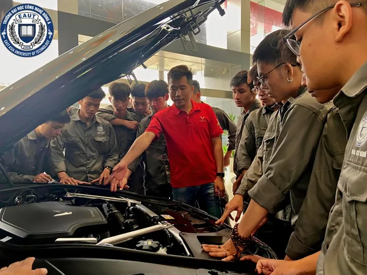 Trường Đại học Công nghệ Đông Á: Học thực hành ứng dụng và kết nối doanh nghiệp tạo đầu ra cho sinh viên - Ảnh 1. Trường Đại học Công nghệ Đông Á: Học thực hành ứng dụng và kết nối doanh nghiệp tạo đầu ra cho sinh viên - Ảnh 1.