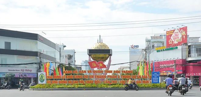 Sẵn sàng khởi công tuyến cao tốc trọng điểm ở ĐBSCL - Ảnh 1. Sẵn sàng khởi công tuyến cao tốc trọng điểm ở ĐBSCL - Ảnh 1.