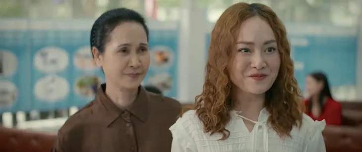 Gia đình mình vui bất thình lình - Tập 30: Phương vỡ òa hạnh phúc vì có bầu, cả nhà vui lây - Ảnh 15. Gia đình mình vui bất thình lình - Tập 30: Phương vỡ òa hạnh phúc vì có bầu, cả nhà vui lây - Ảnh 15.