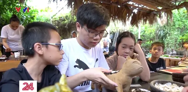 Đưa mỹ thuật truyền thống đến với đời sống - Ảnh 9. Đưa mỹ thuật truyền thống đến với đời sống - Ảnh 9.