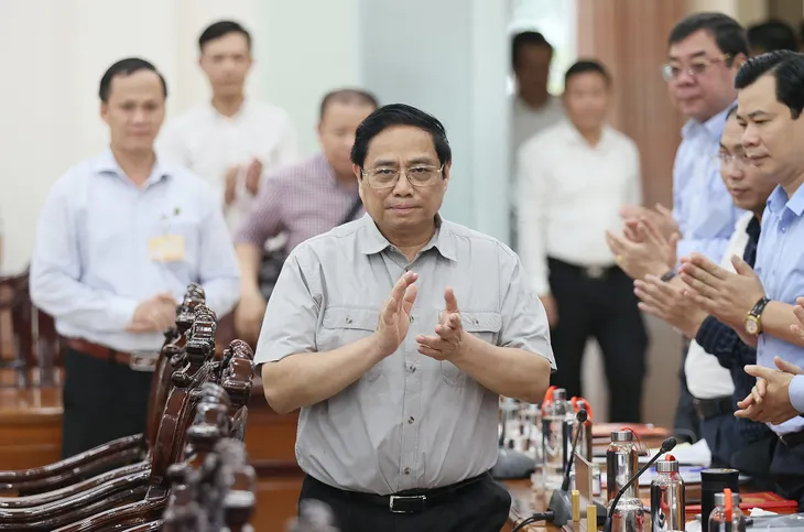 Thủ tướng: An Giang cần huy động mọi nguồn lực phát triển hạ tầng để phát triển kinh tế biên mậu - Ảnh 1. Thủ tướng: An Giang cần huy động mọi nguồn lực phát triển hạ tầng để phát triển kinh tế biên mậu - Ảnh 1.