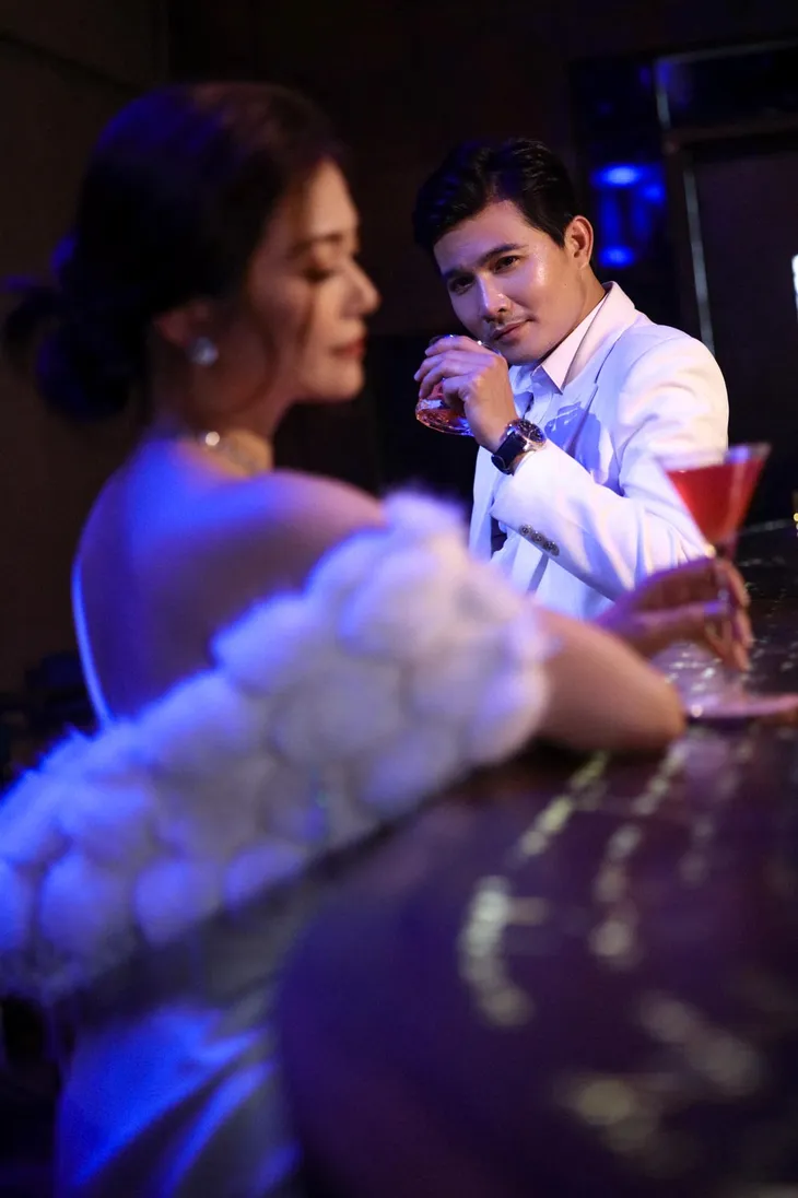 Gia đình mình vui bất thình lình: Hậu có tin vui, Công - Phương biến hình sang chảnh - Ảnh 1. Gia đình mình vui bất thình lình: Hậu có tin vui, Công - Phương biến hình sang chảnh - Ảnh 1.