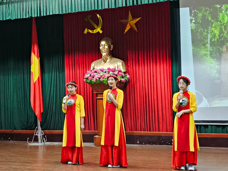 Sôi nổi Hội thi Thiếu nhi tuyên truyền giới thiệu sách hè tại phường Vạn Phúc - Ảnh 17. Sôi nổi Hội thi Thiếu nhi tuyên truyền giới thiệu sách hè tại phường Vạn Phúc - Ảnh 17.