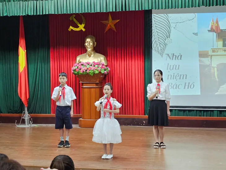 Sôi nổi Hội thi Thiếu nhi tuyên truyền giới thiệu sách hè tại phường Vạn Phúc - Ảnh 20. Sôi nổi Hội thi Thiếu nhi tuyên truyền giới thiệu sách hè tại phường Vạn Phúc - Ảnh 20.